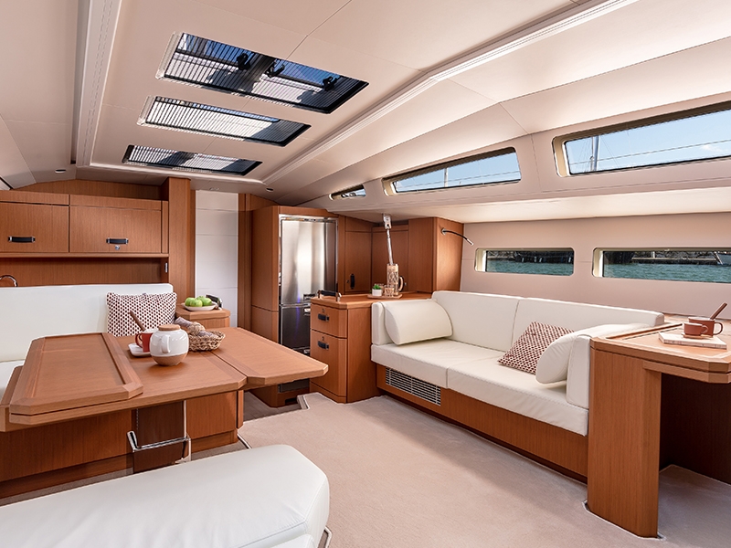 Jeanneau 60 by Trend Travel Yachting Decksriss Salon 2.jpg